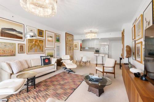 Oscar on Main resort Walk to beach and Tedder Ave in Gold Coast, Australia