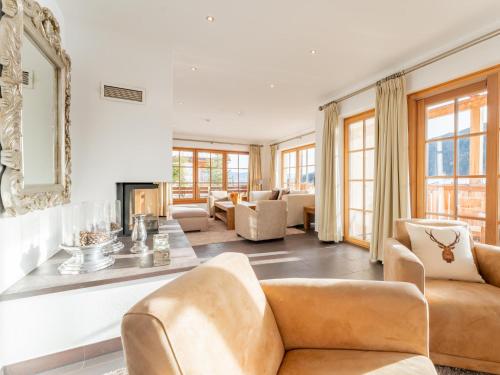 Bellevue — 4-Star Luxury Hotel in Mauterndorf, Austria