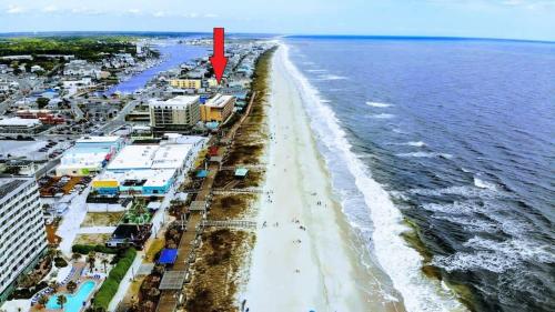 Carolina Beach Haven w Private Balcony - featured photo