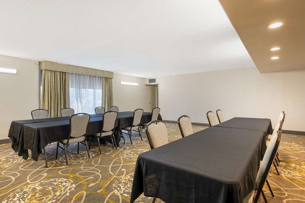 Best Western Ashbury Inn - photo 4