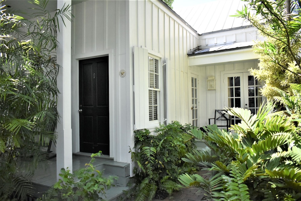Simonton Court Historic Inn & Cottages - photo 252