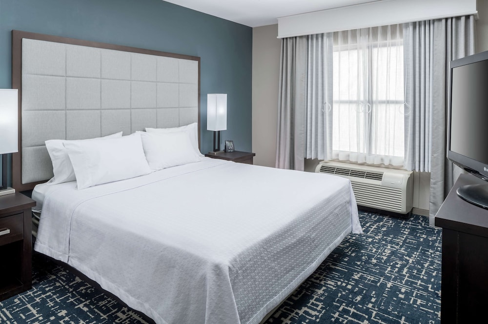 Homewood Suites by Hilton Cedar Rapids North - photo 10