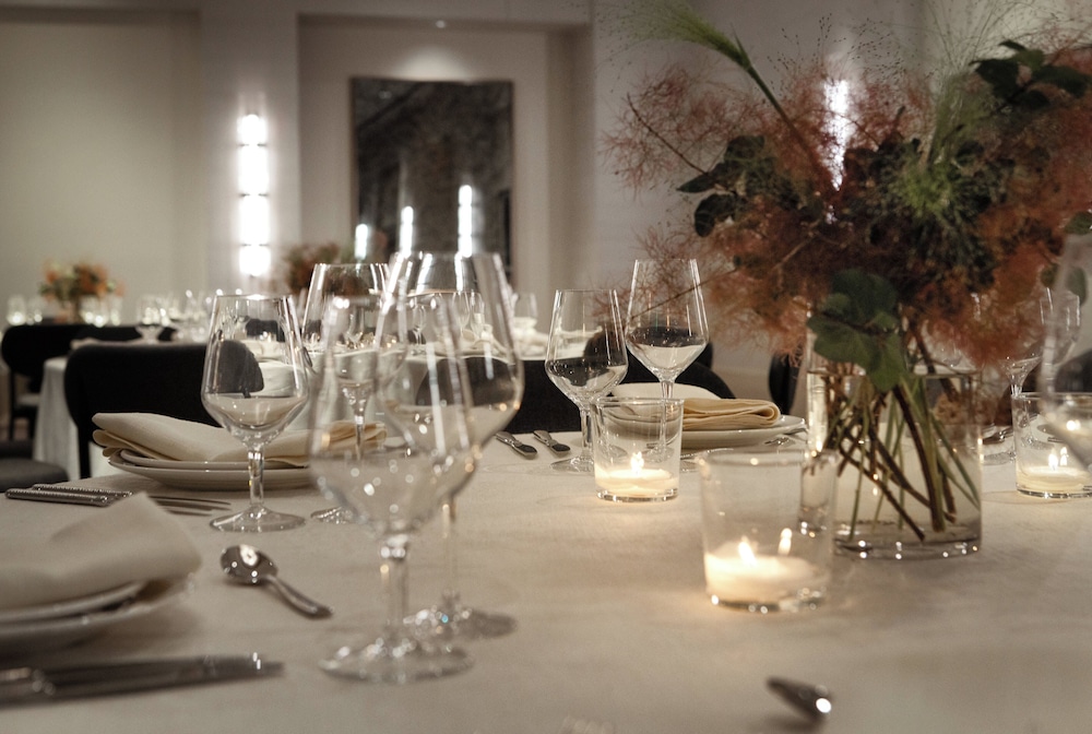 Kimpton Claret Hotel by IHG - photo 82
