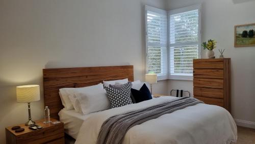 Peppercorn Cottage at Treetops Red Hill — 4-Star Luxury Hotel in Red Hill, Australia