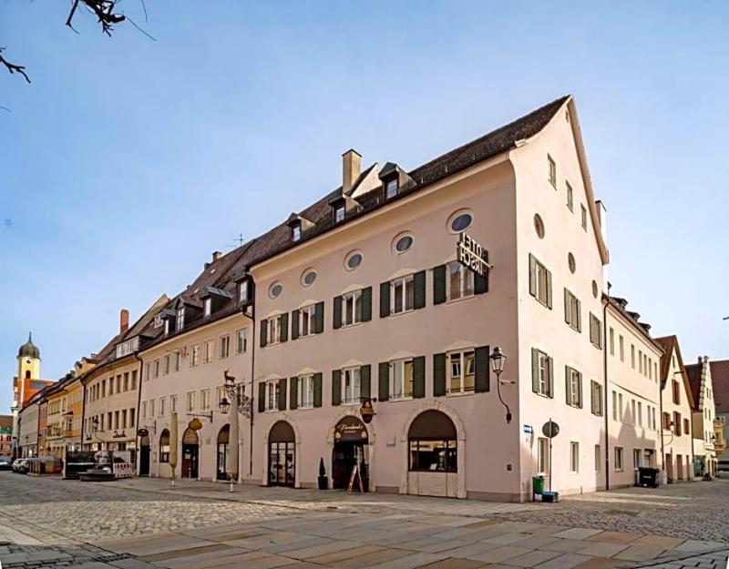 Hotel Goldener Hirsch — hotel in Kaufbeuren