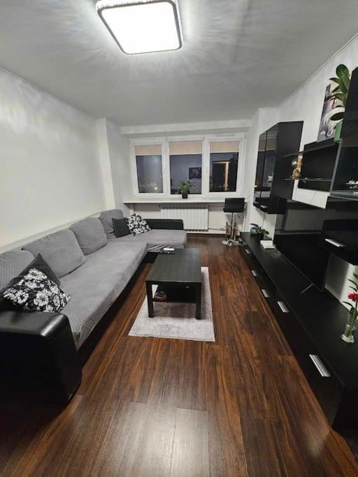 1 Bedroom Apartment On The 5Th Floor 8 Min Trainride From Old Town