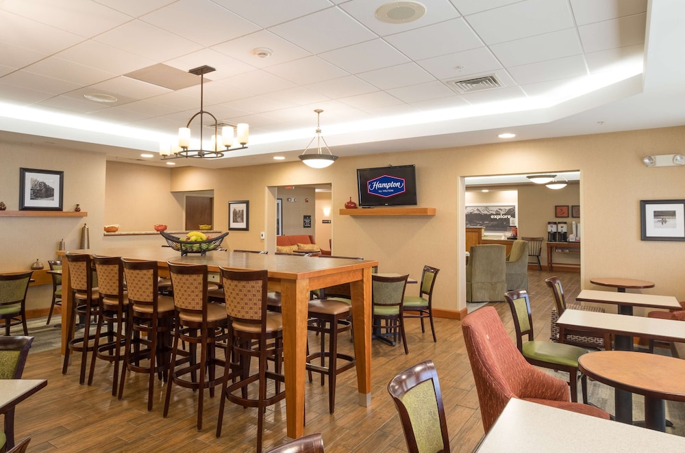 Hampton Inn Waterville - photo 49