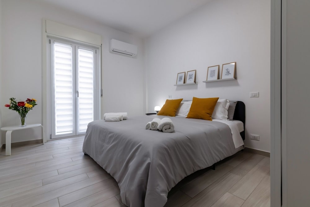 GuestHost Sicilian Dream Modern Central Apartment — 4-Star Luxury Hotel in Palermo, Italy