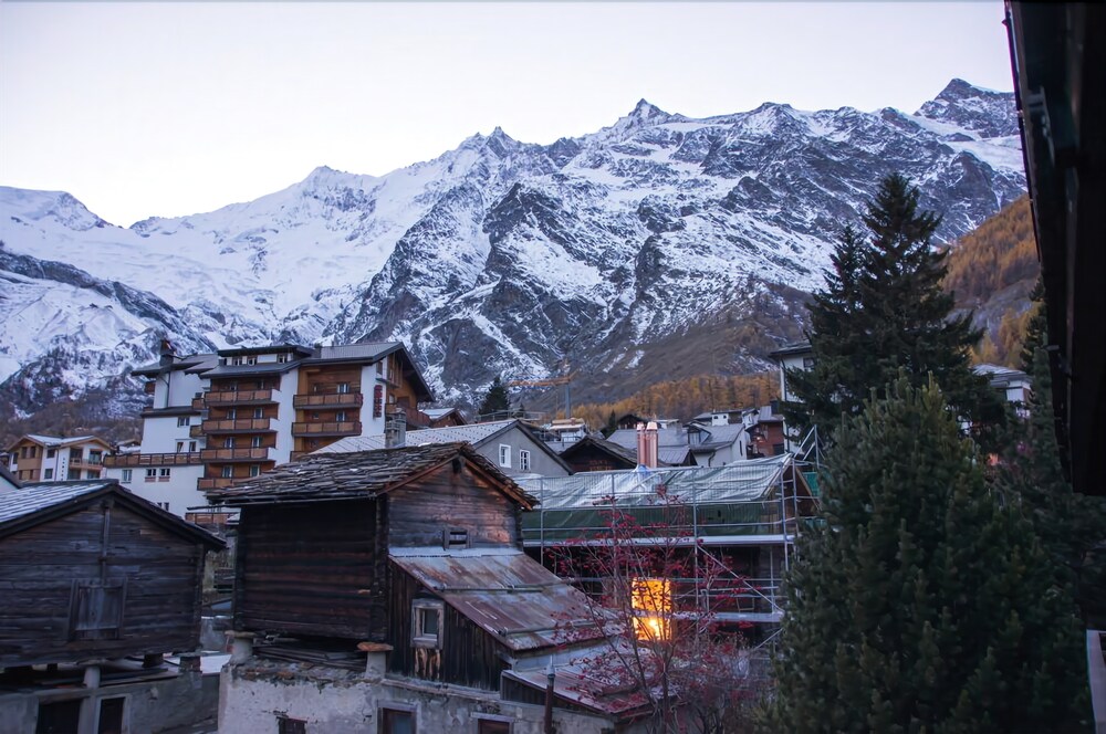 Stegmatte Unique luxury triplex apartment for 10 persons — 4-Star Luxury Hotel in Saas-Fee, Switzerland