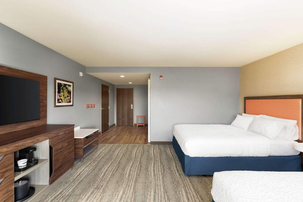 Hampton Inn & Suites Olean - photo 20