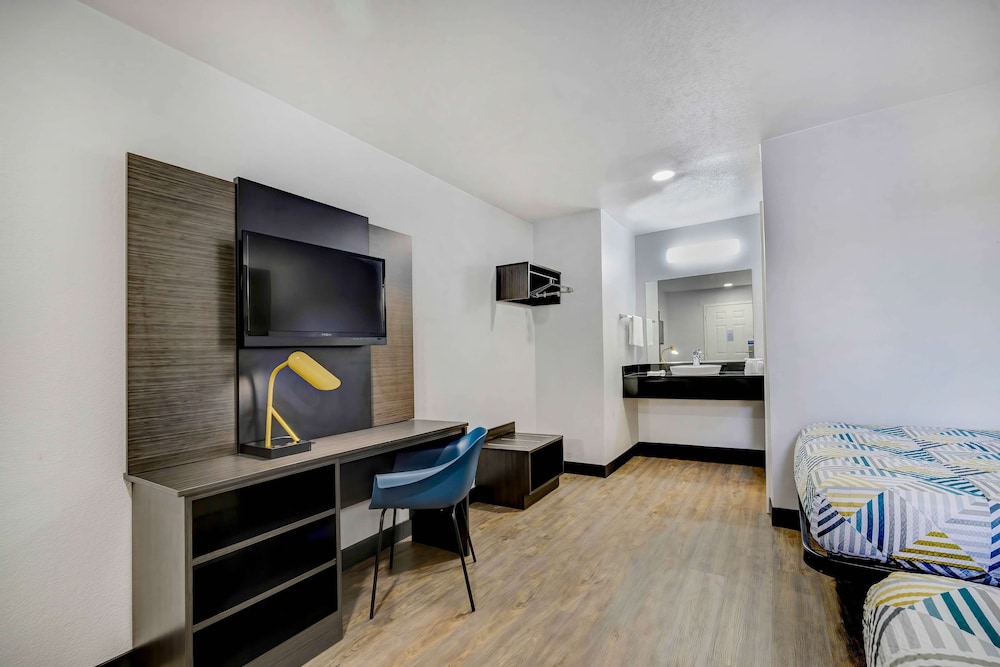 Motel 6 Denton Tx Unt - photo 29