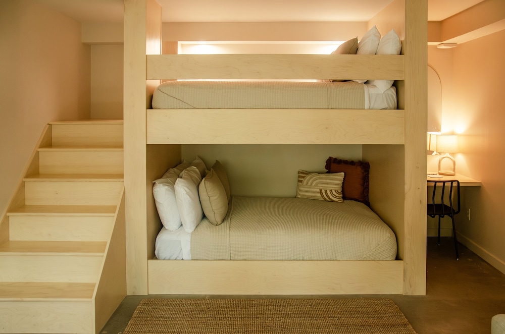 Brut Hotel - photo 28