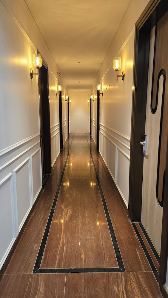 Hotel Parth in Fyzabad, India