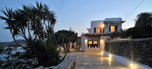 White Sea Houses — Kimolos — photo 2