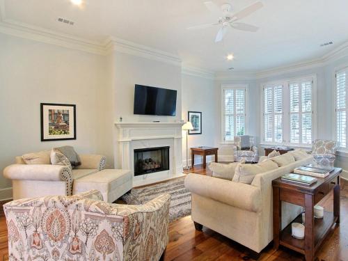 Lady Gwinnett in Savannah, United States