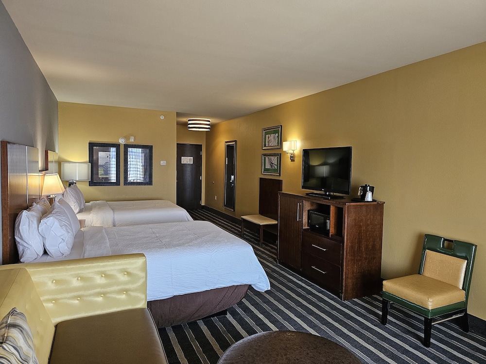 Holiday Inn Express & Suites Perry National Fairground Area #34 by IHG - photo 22