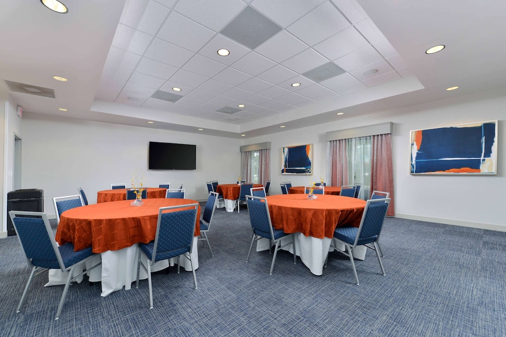 Hampton Inn & Suites Shelby - photo 31