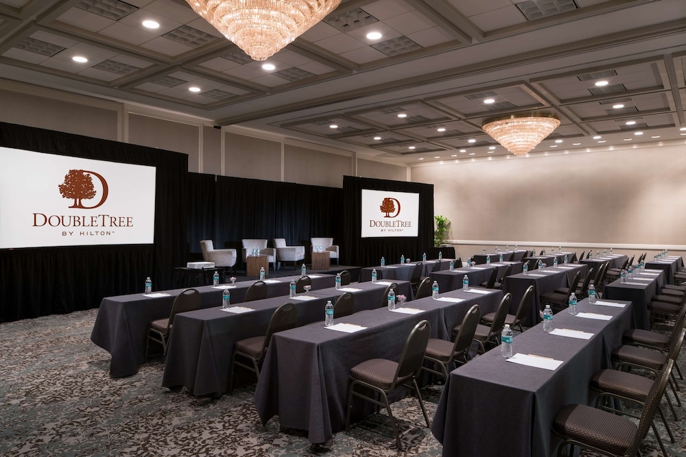 Doubletree by Hilton Philadelphia Airport - photo 41