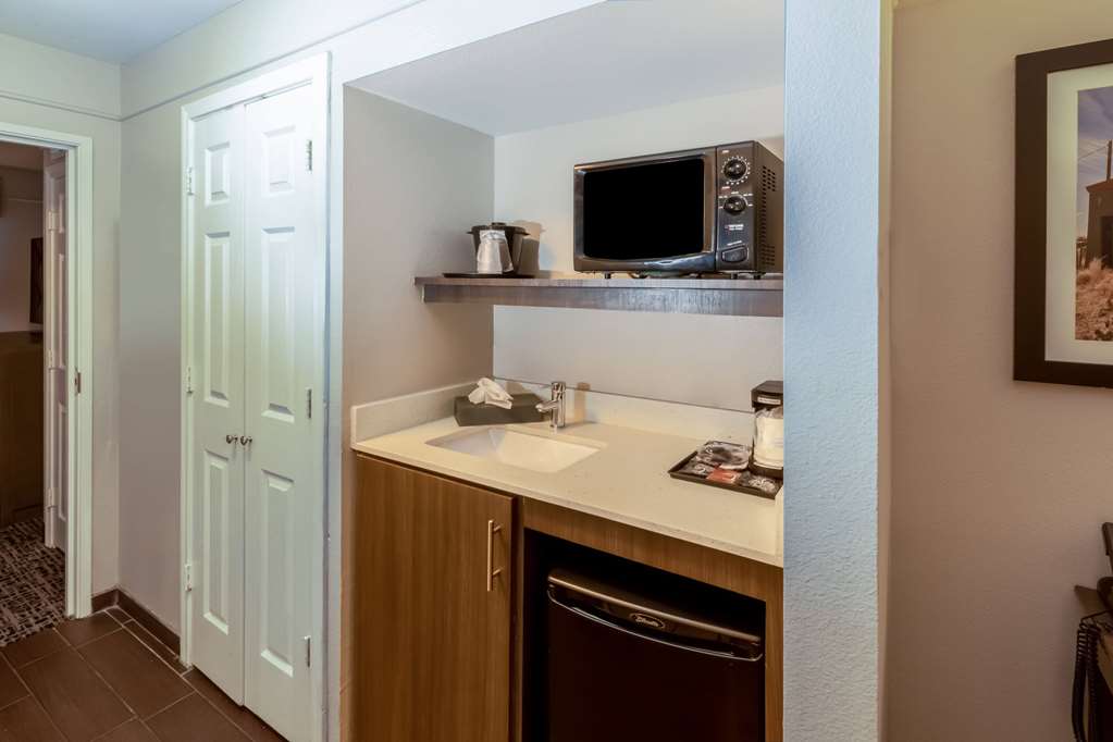La Quinta Inn & Suites by Wyndham Rockwall - photo 30