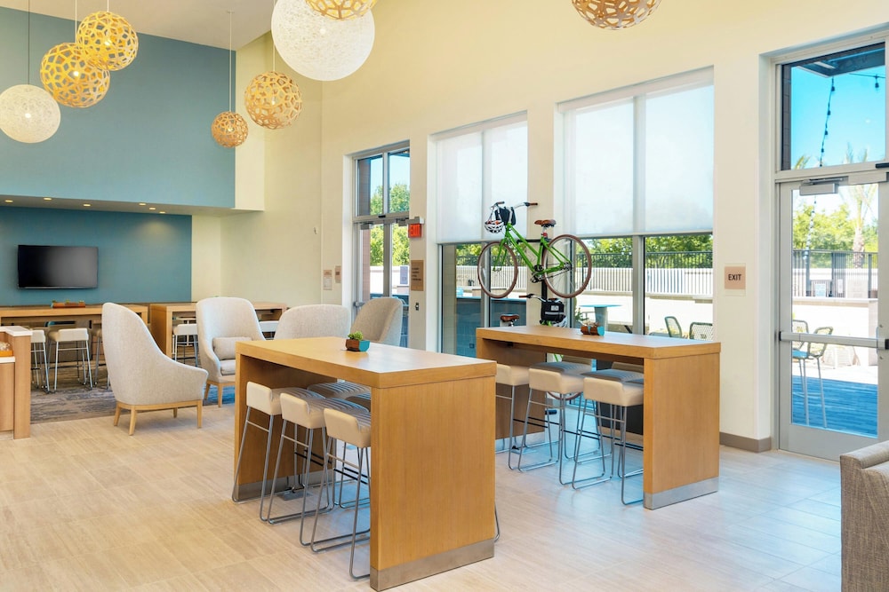 Element Sacramento Airport - photo 2