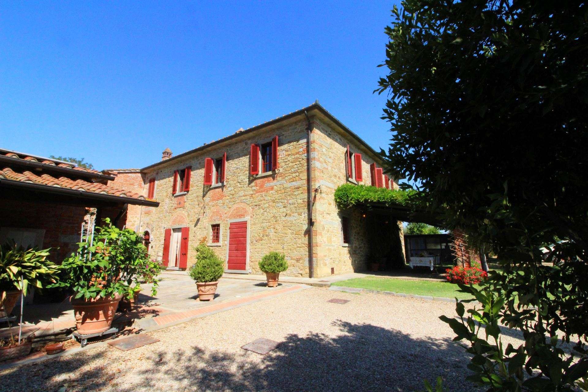 Galleria di Brolio — 4-Star Luxury Hotel in Castiglion Fiorentino, Italy
