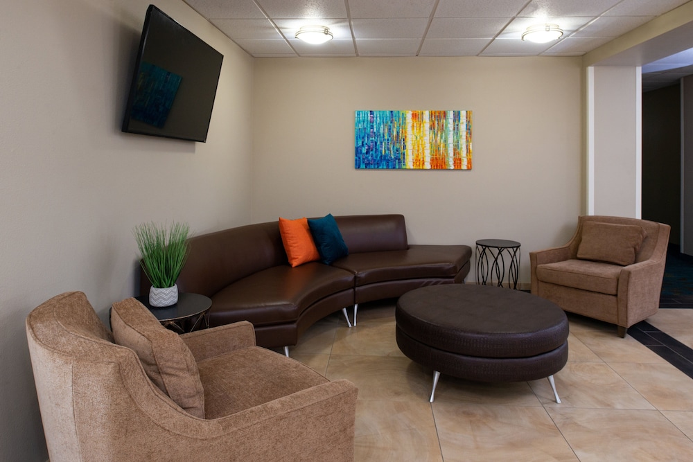 Candlewood Suites Olathe by IHG - photo 31