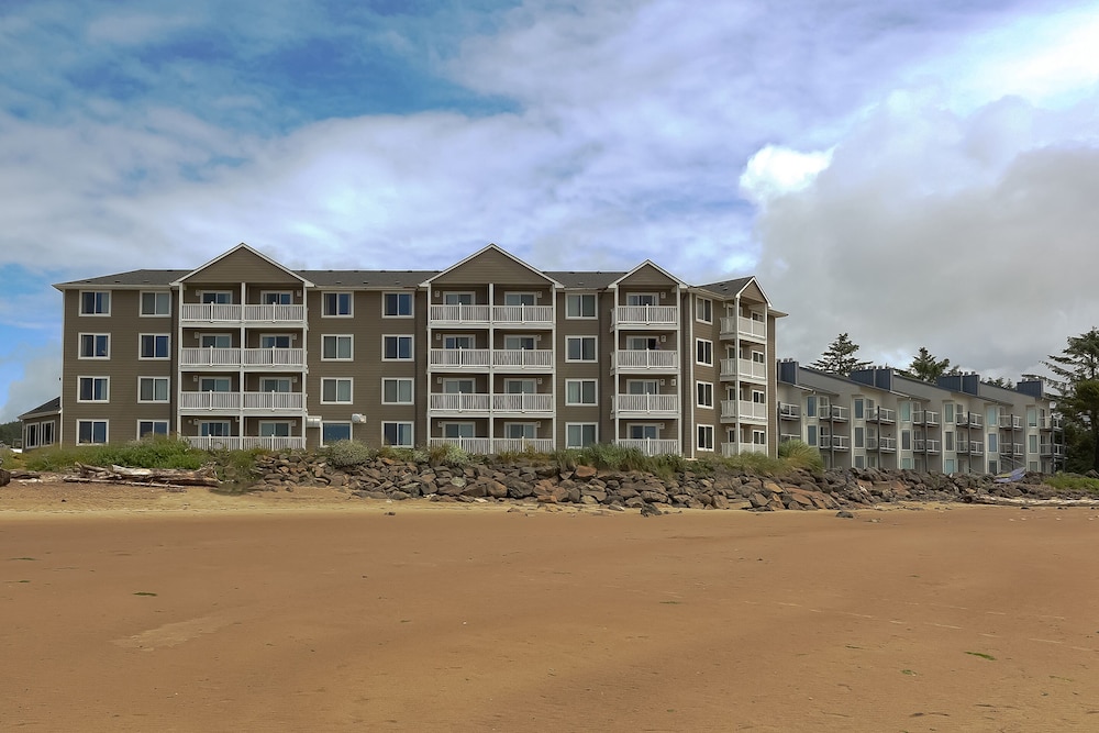 Siletz Bay Beachfront Hotel by OYO Lincoln City - photo 108