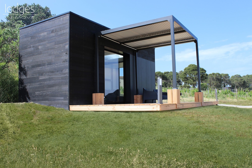 Eco lodges Lodges in Move Domaine de Brau in Villemoustaussou, France