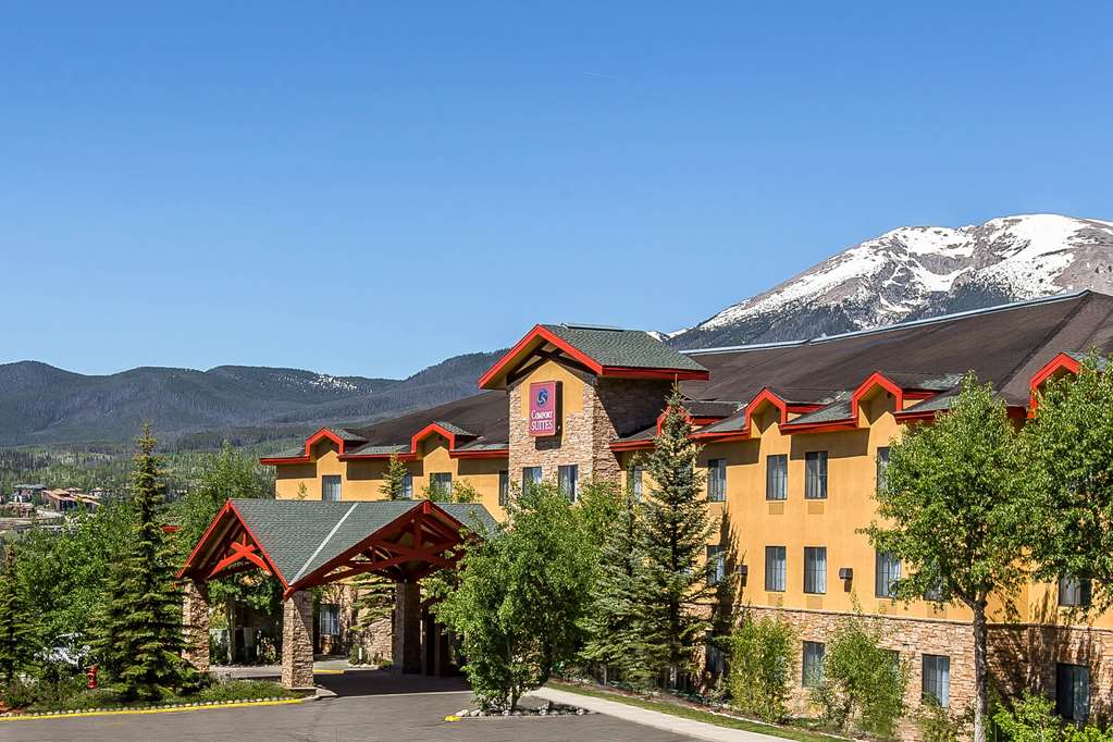 Comfort Suites Summit County - carbon neutral hotel in Dillon