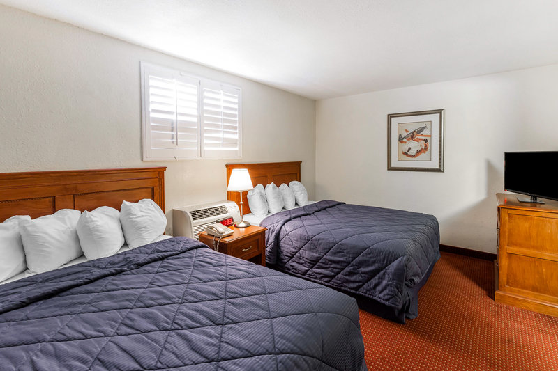 Ramada by Wyndham Tempe Near ASU - photo 2
