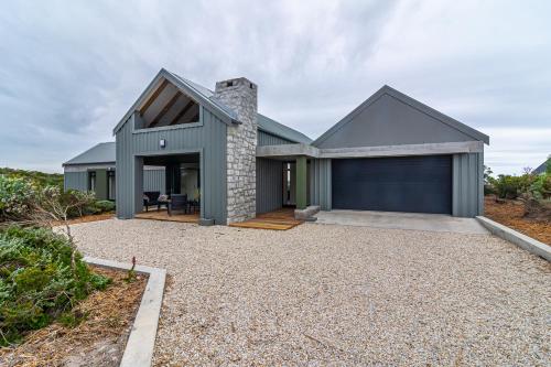 Fynbos Barn - carbon neutral hotel in Unknown City