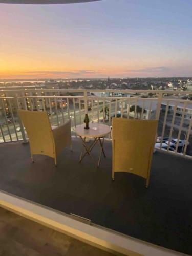 2 Bedroom 2 bath Condo on the Beach on the 8th Floor — 4-Star Luxury Hotel in Daytona Beach, United States