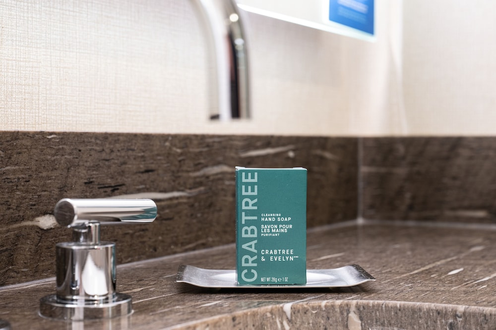 DoubleTree by Hilton Hotel Newark Airport - photo 26