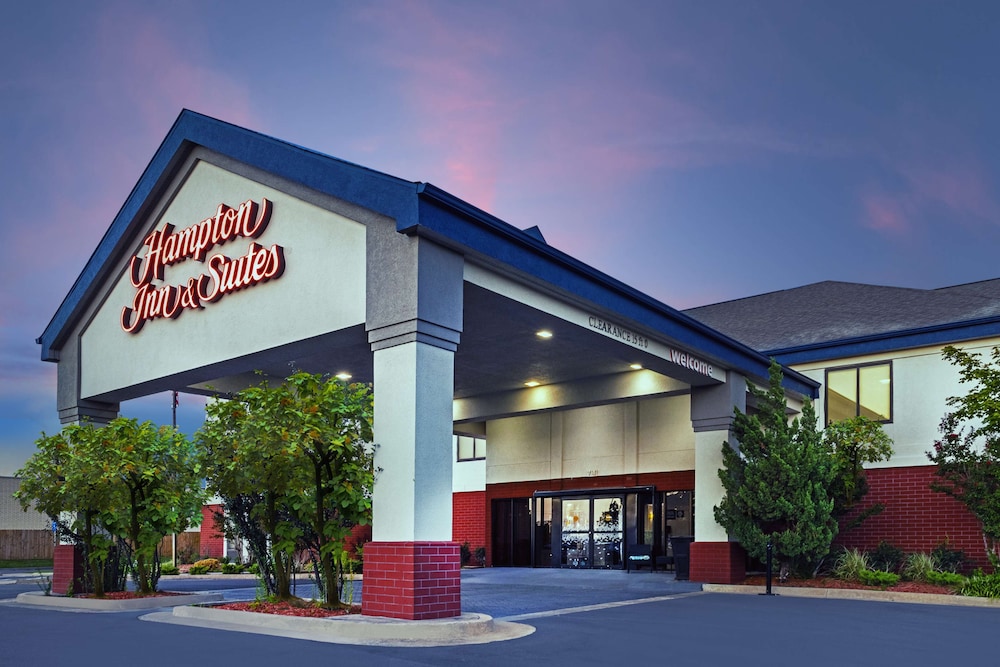 Hampton Inn & Suites Tulsa Woodland Hills 71st Memorial - photo 35