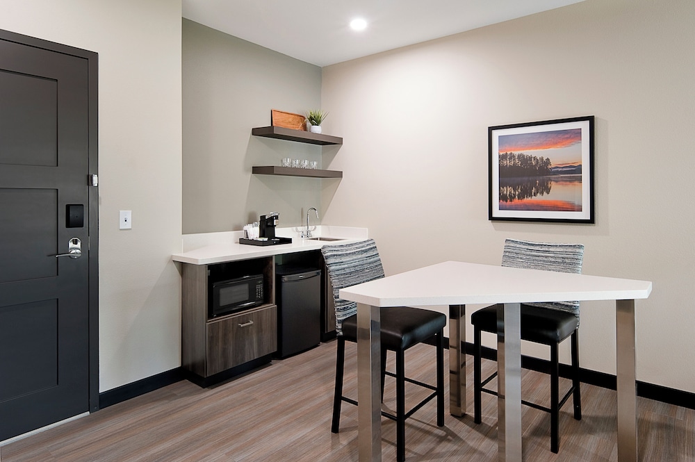 ClubHouse Hotel & Suites Rapid City - photo 22