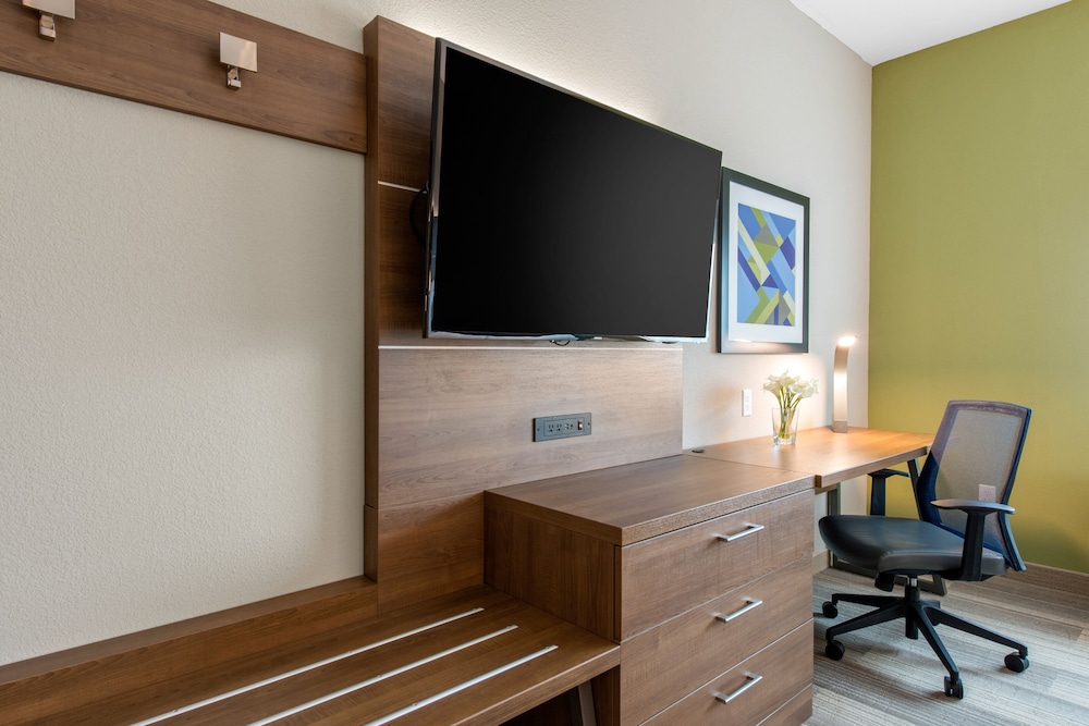Holiday Inn Express & Suites Wildwood The Villages by IHG - photo 34