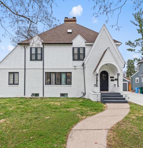 Martha Vineyard in Lansing, United States