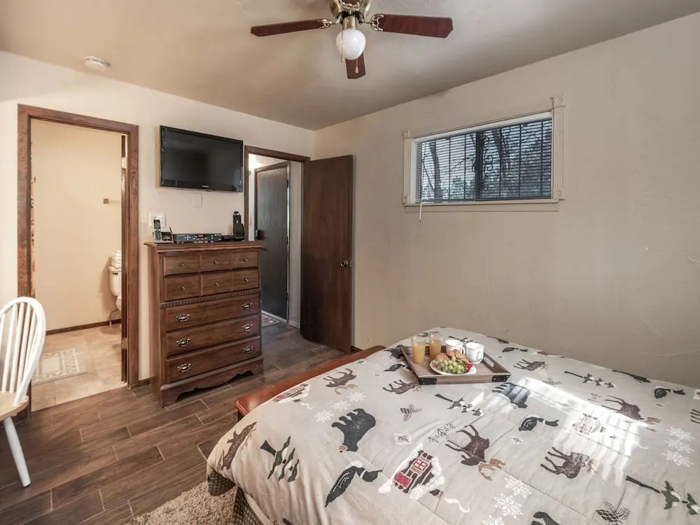Bear Cave — 4-Star Luxury Hotel in Ruidoso, United States