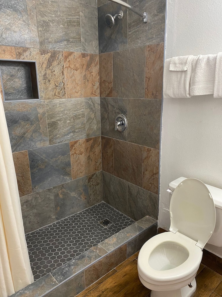 Texas Inn & Suites Raymondville - photo 47