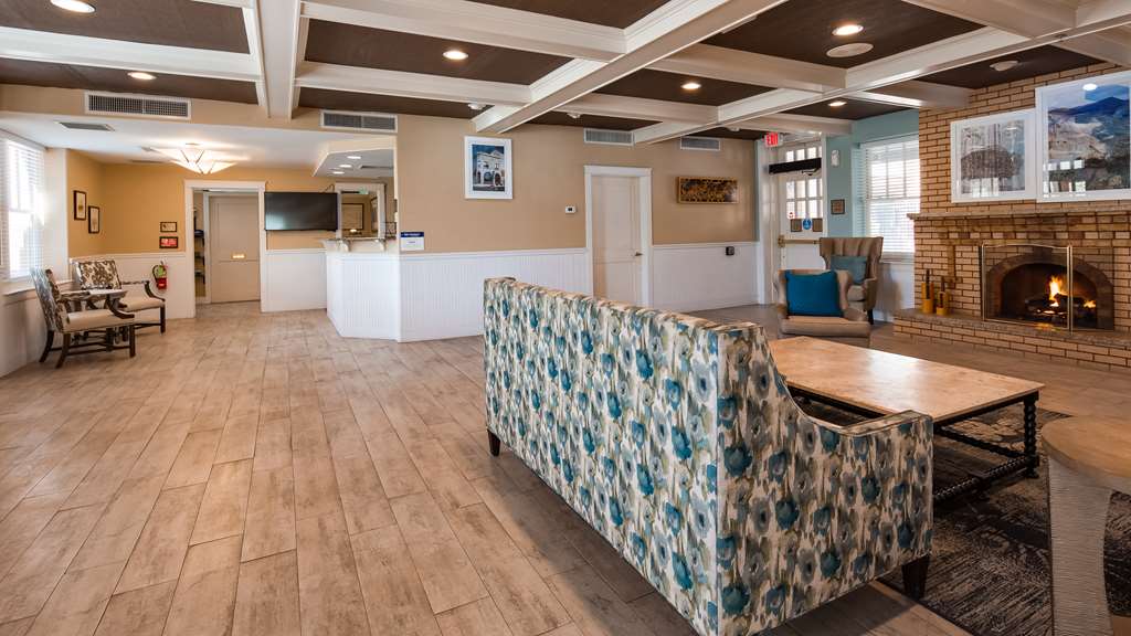 Best Western Plus Plaza Hotel Wyoming - photo 2