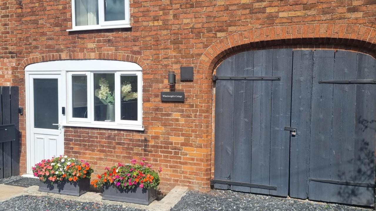 Wheelwright's Cottage — 4-Star Luxury Hotel in Ashbourne, United Kingdom