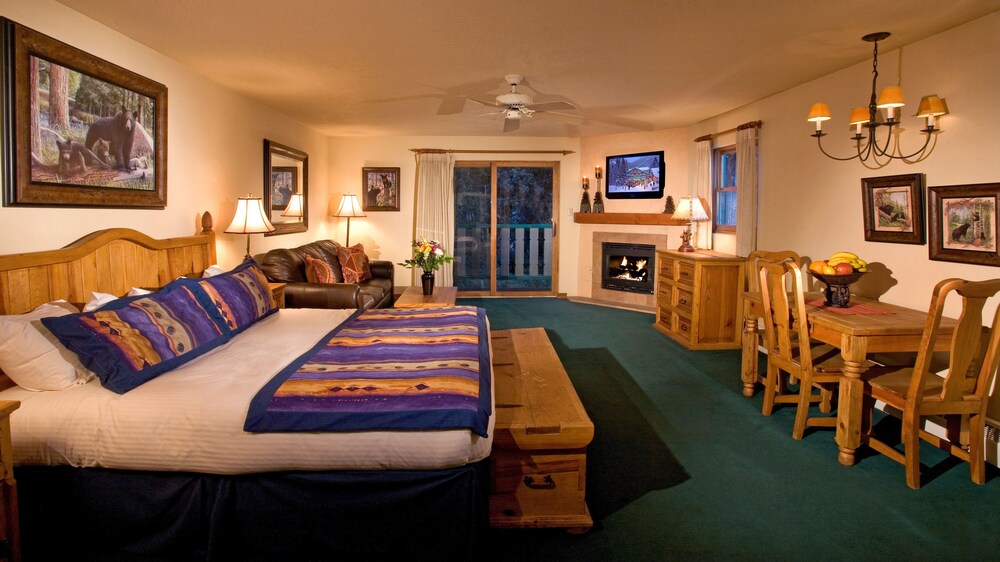 Alpine Village Suites - photo 19