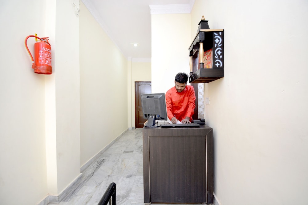 Oyo 38123 Jb Inn — Phagwara