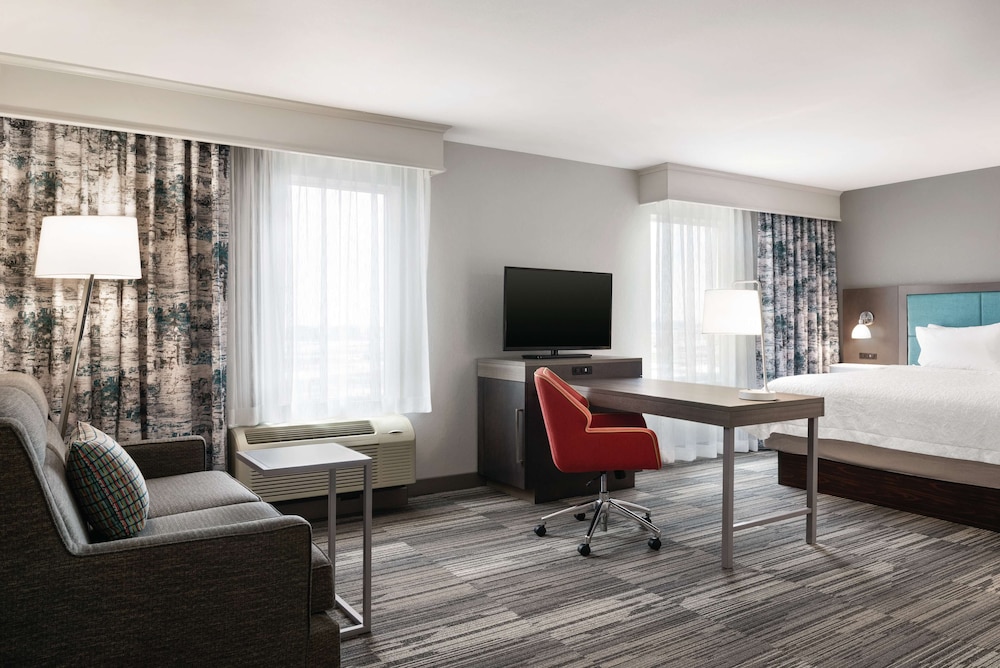 Hampton Inn Champaign Southwest - photo 10