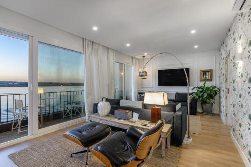 Apartamento sobre el rio Guadiana — 4-Star Luxury Hotel in Ayamonte, Spain