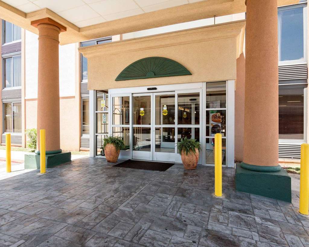 Quality Inn Shreveport Airport - photo 3