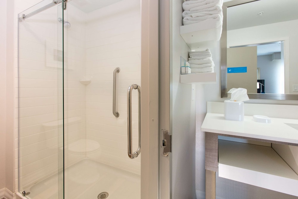 Hampton Inn Palatka - photo 23