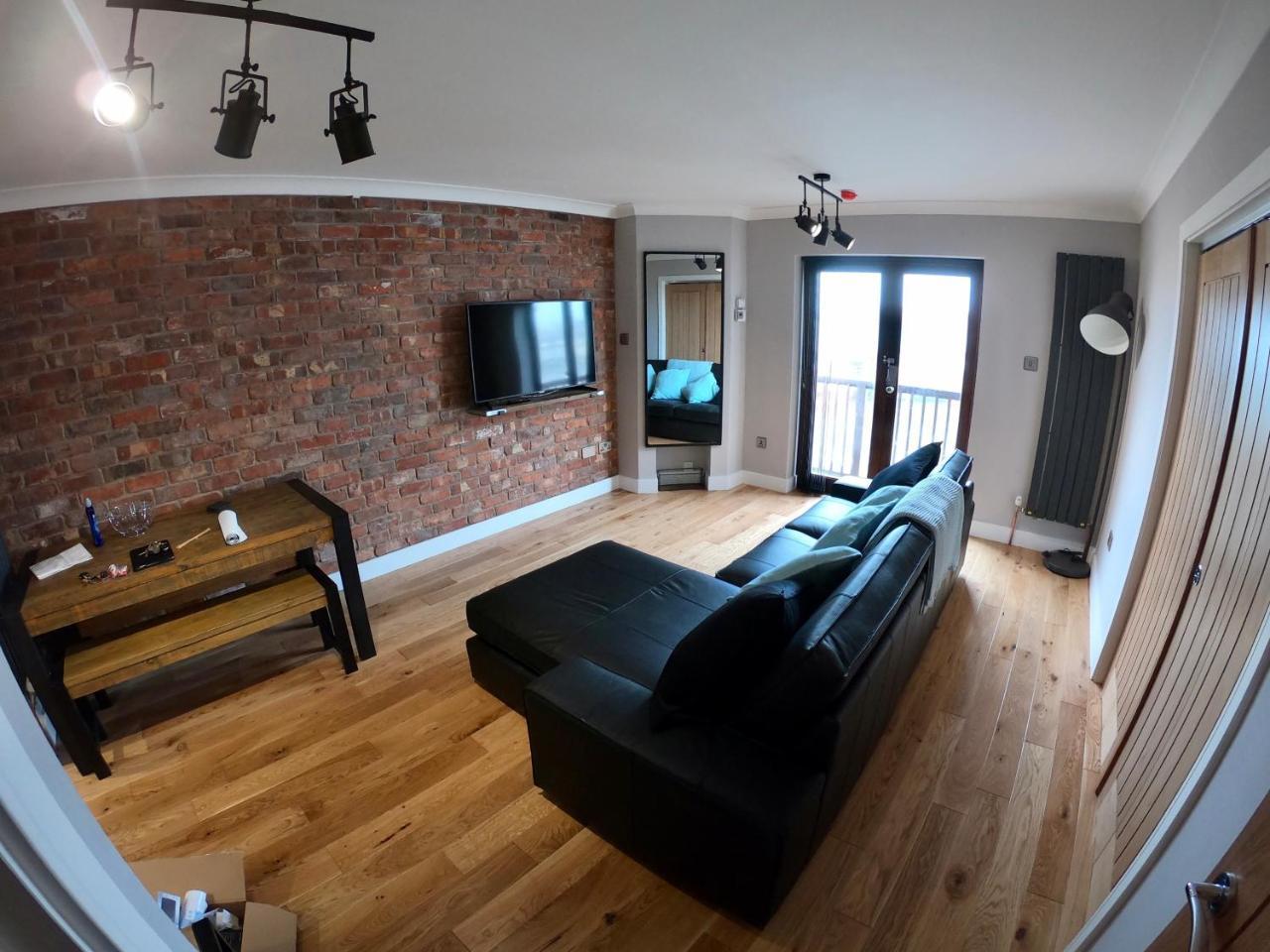 46 Y Lanfa — 4-Star Luxury Hotel in Aberystwyth, United Kingdom
