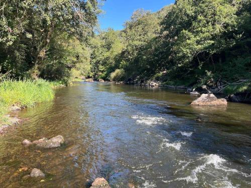 La rive du Viaur - last minute hotel in Unknown City