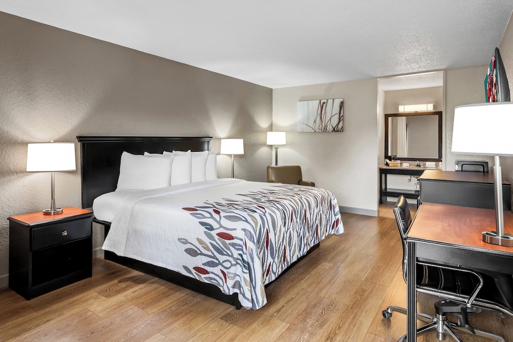 Red Roof Inn Hot Springs - photo 6